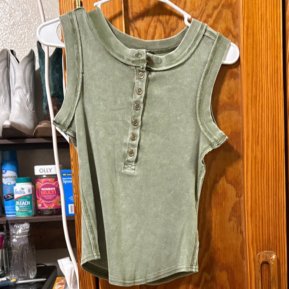 Blu Pepper Sage Green Button-Up Tank Top